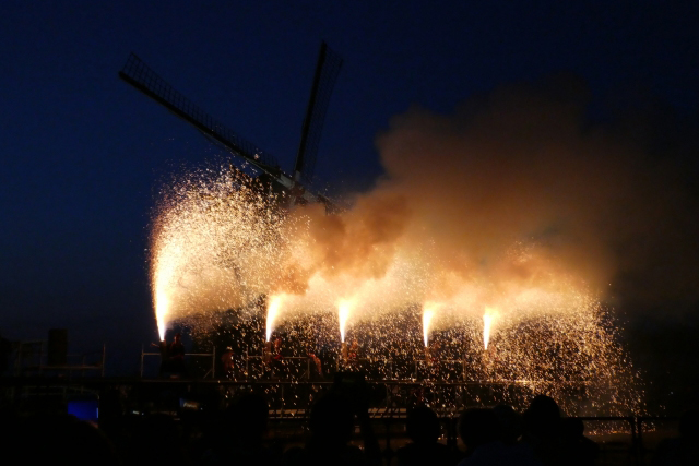 遠州新居手筒花火
